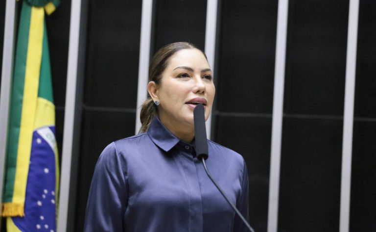 Comissão aprova ampliação de requisitos para selo Empresa Amiga da Mulher