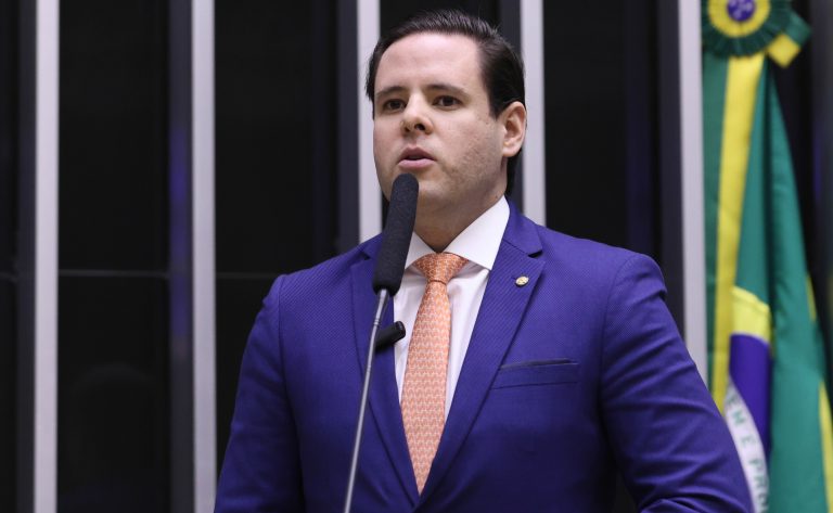 Comissão aprova autorização federal obrigatória para ONGs na faixa de fronteira