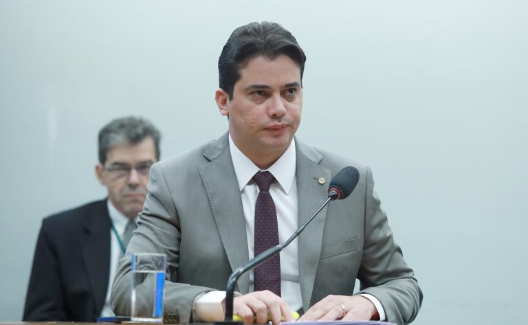 Comissão aprova BPF obrigatória para registro de medicamentos no Brasil