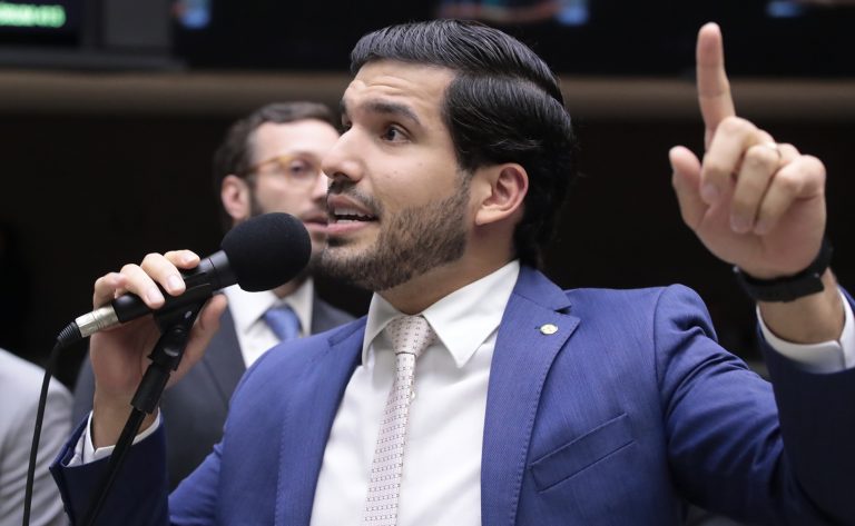 Comissão aprova cadastro nacional de criminosos cibernéticos no Brasil