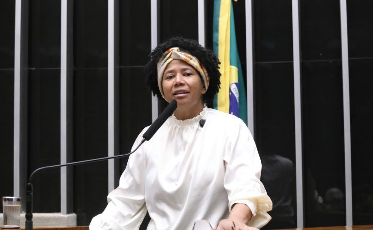 Comissão aprova caderneta específica para bebês prematuros no Brasil