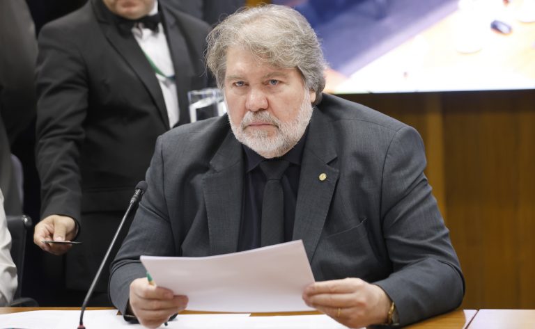 Comissão aprova concessão de estádios públicos subutilizados à iniciativa privada