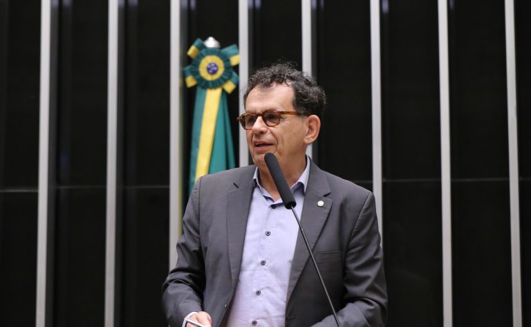 Comissão aprova cota mínima de 5% para pessoas com deficiência em concursos
