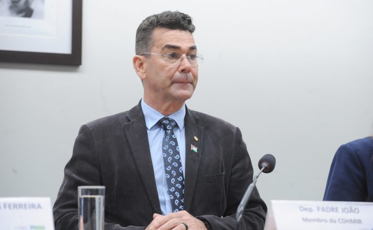 Comissão aprova crime de ofensa discriminatória contra minorias nas redes sociais