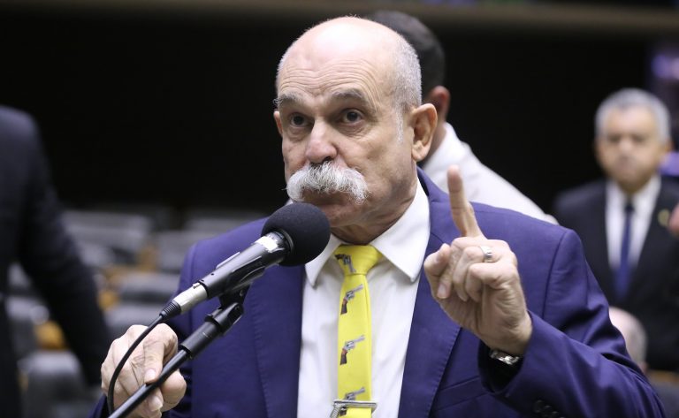 Comissão aprova critérios mais rígidos para redução de pena por tráfico