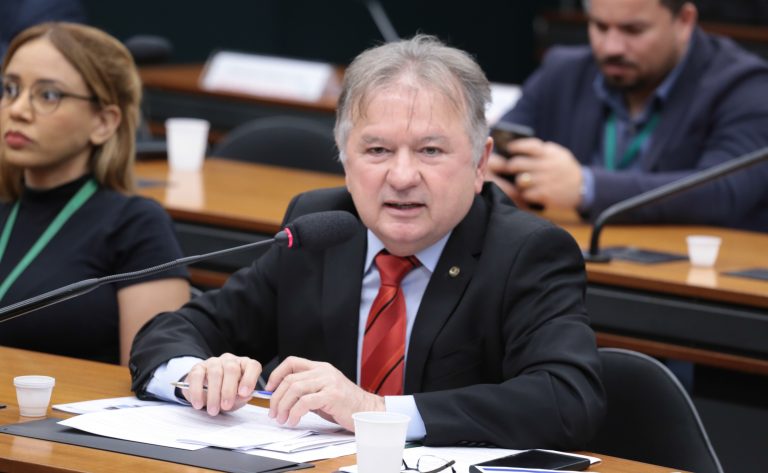 Comissão aprova destinação de imóveis da União para habitação social