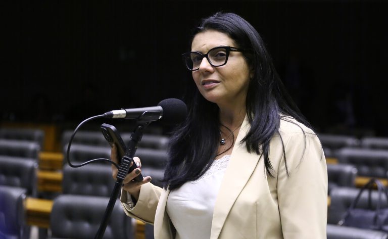 Comissão aprova direito da mulher conhecer histórico de violência do parceiro