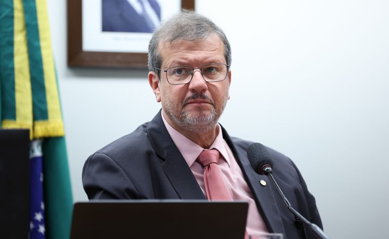 Comissão aprova estratégia nacional de cuidado integral para pessoas idosas