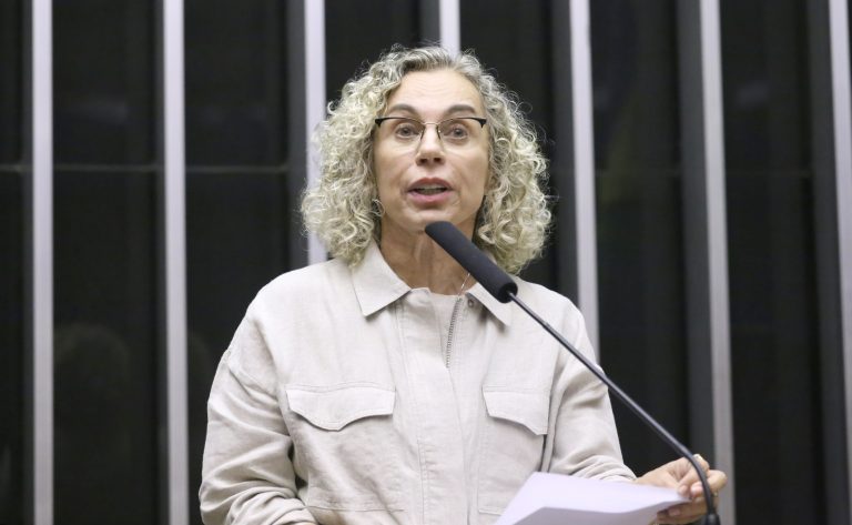 Comissão aprova exame obrigatório antes de procedimentos estéticos invasivos