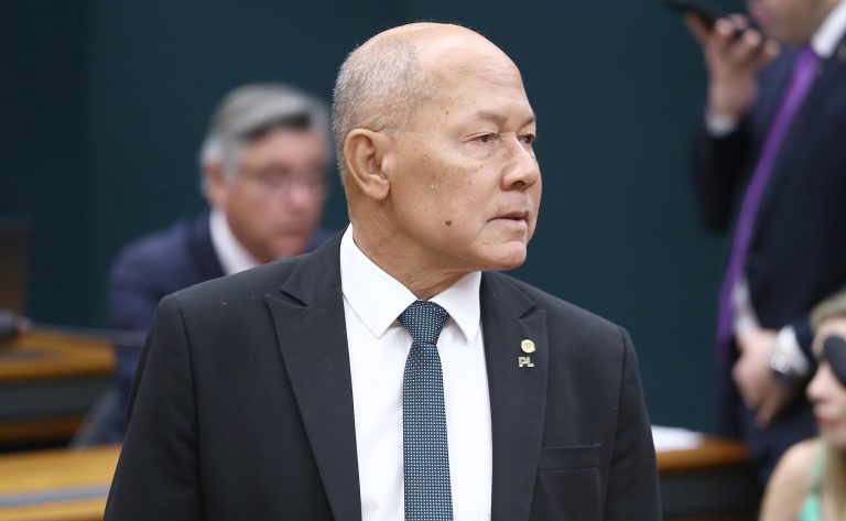 Comissão aprova fim da destruição de máquinas de garimpo ilegal