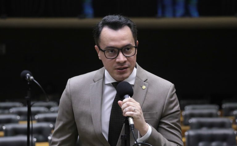 Comissão aprova fim de perícia periódica para cadeirantes motorizados