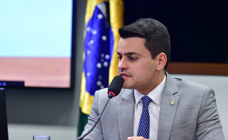 Comissão aprova incentivos para energia renovável em novas construções