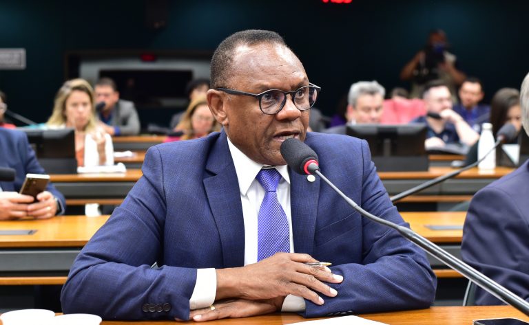 Comissão aprova inclusão de academias no Programa Emergencial de Retomada