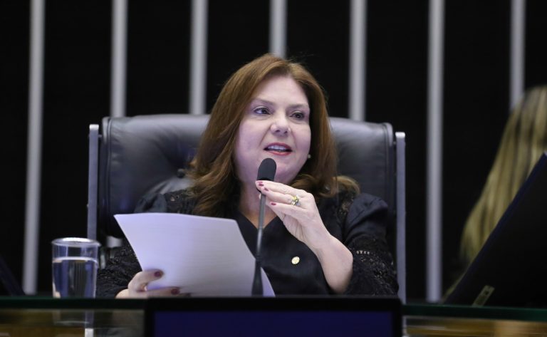 Comissão aprova inclusão de dificuldade de comunicação como deficiência