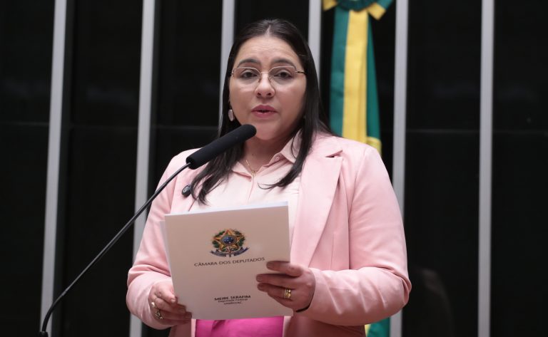 Comissão aprova inclusão de maus-tratos em leis de proteção infantojuvenil