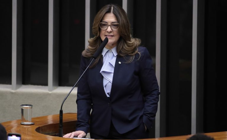 Comissão aprova jornada contínua para empregados horistas com intervalos