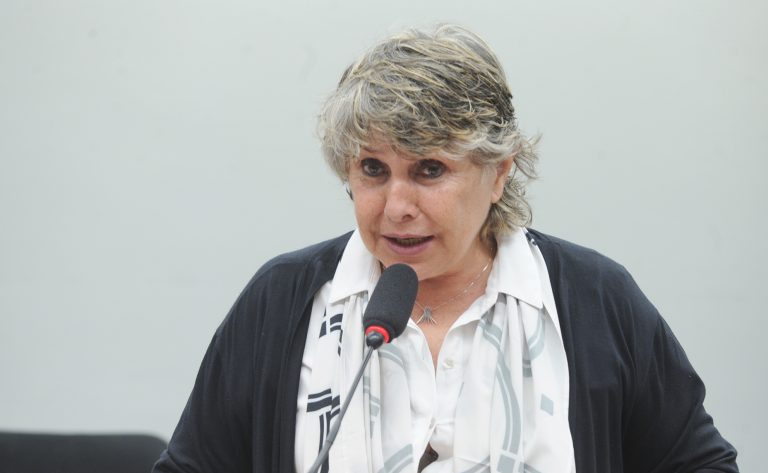 Comissão aprova legenda descritiva obrigatória em 50% dos filmes brasileiros