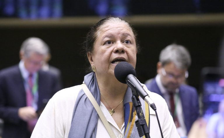 Comissão aprova limite para acumulação de aposentadoria de ex-congressista