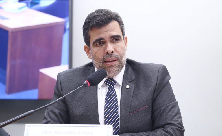 Comissão aprova limite para empresas em juizados especiais cíveis