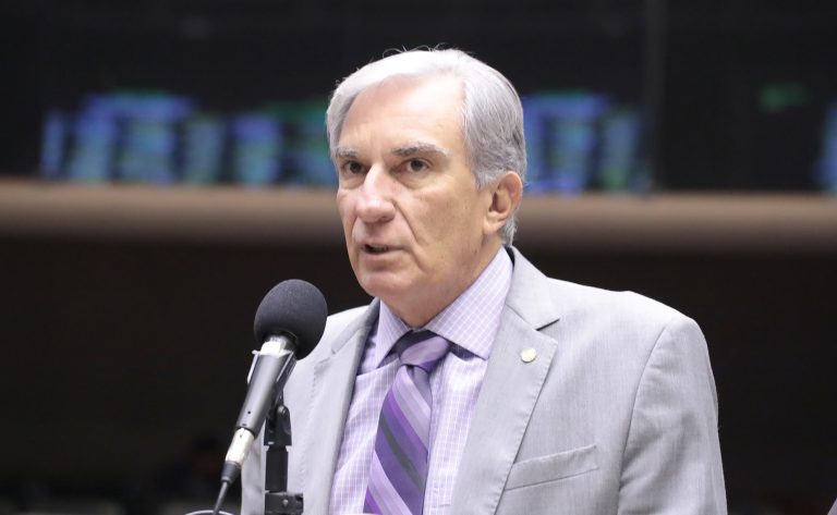 Comissão aprova novo modelo para incorporar tecnologias no SUS