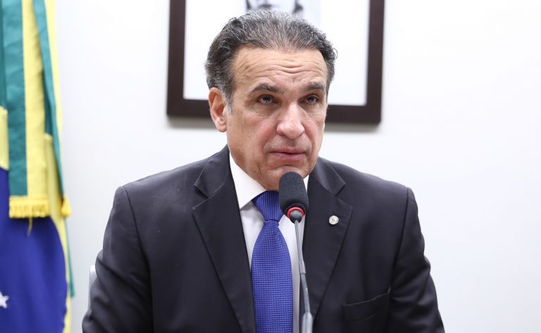 Comissão aprova obrigatoriedade de relatórios sobre tarifas de energia