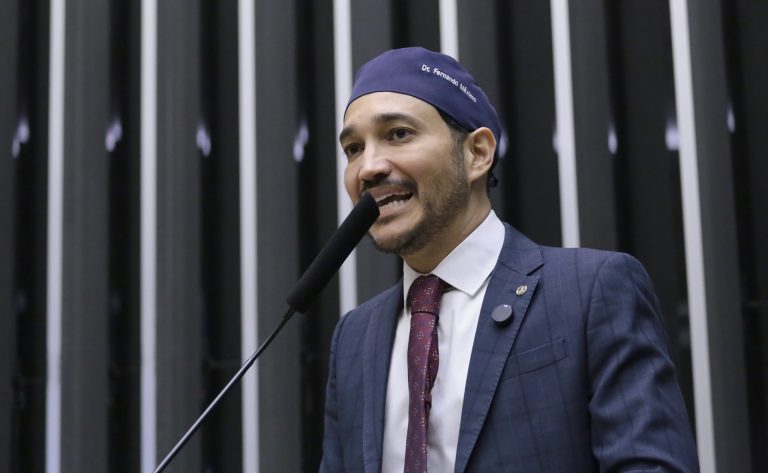 Comissão aprova oncologia pediátrica como tema transversal em cursos de saúde