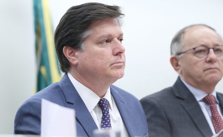 Comissão aprova parecer sobre PEC dos Precatórios com novas regras para municípios