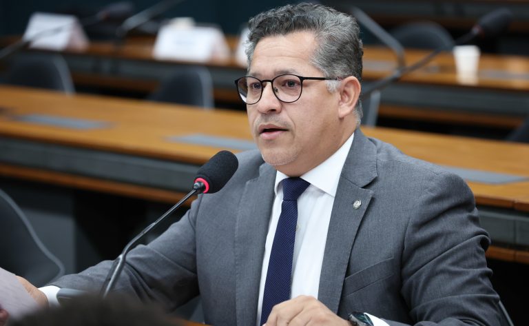 Comissão aprova política de proteção para pescadores artesanais