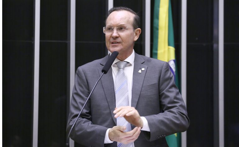 Comissão aprova praias acessíveis para pessoas com deficiência em todo o país