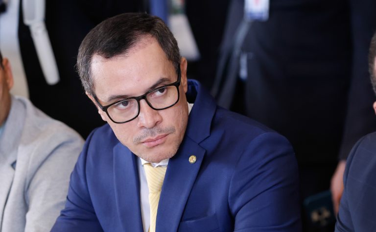 Comissão aprova prazo de 60 dias para tratamento de autismo no SUS