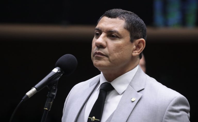 Comissão aprova prazos para emissão da Carteira de Identidade no Brasil