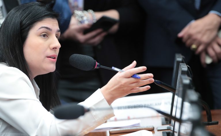 Comissão aprova prioridade no SUS para mulheres que perdem filhos na gravidez