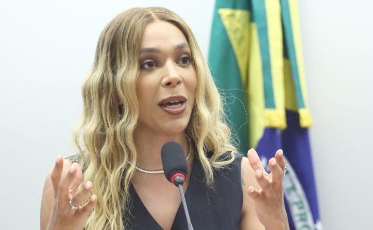 Comissão aprova projeto que torna racismo motivo de rescisão indireta trabalhista