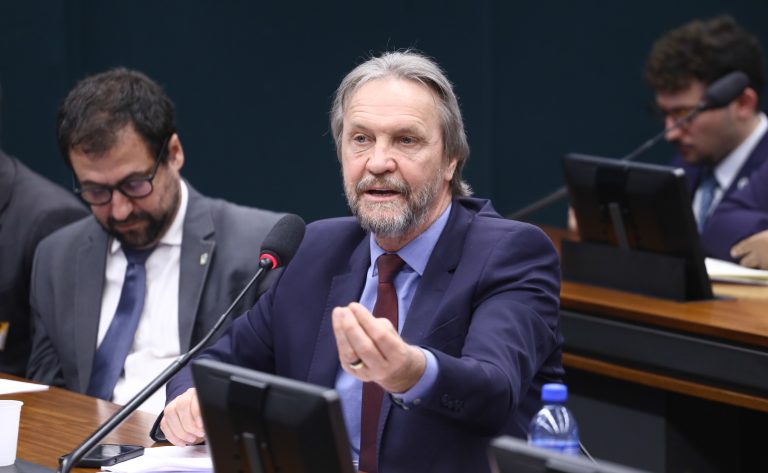 Comissão aprova proteção a estudantes com mandato em entidades estudantis