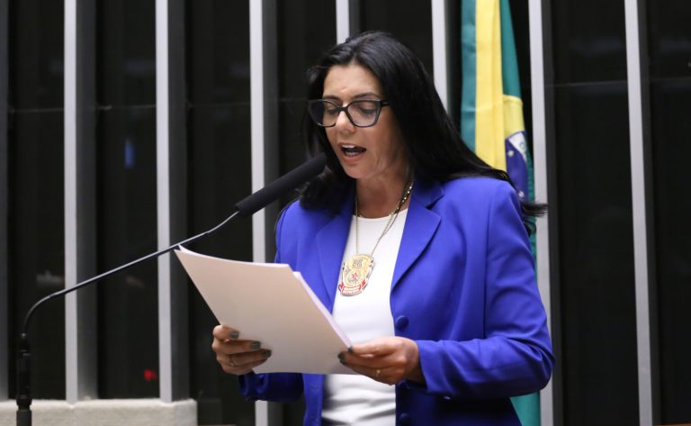 Comissão aprova readaptação de policiais e bombeiros com deficiência
