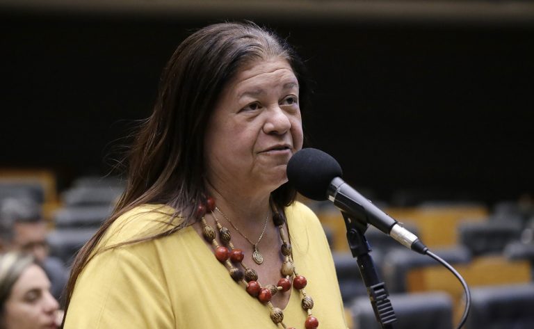 Comissão aprova retomada de 349 obras de saneamento paralisadas no país