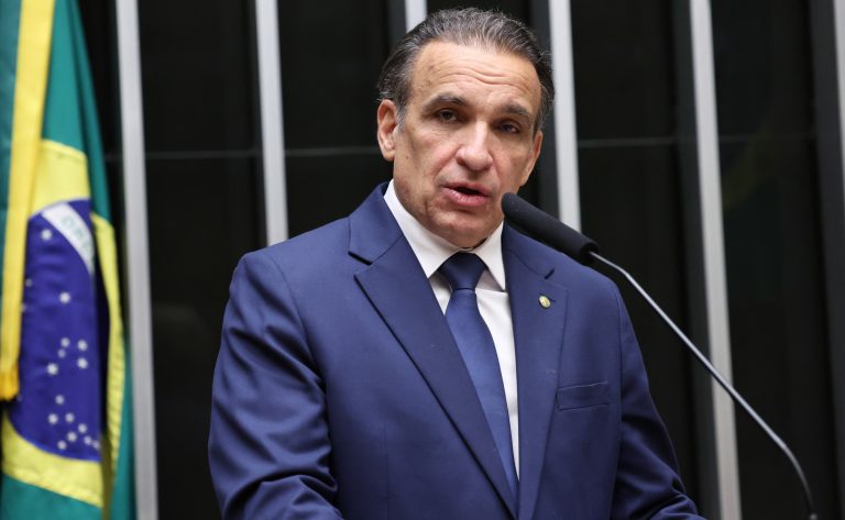 Comissão aprova transferência de vistoria inicial de tacógrafos para fabricantes