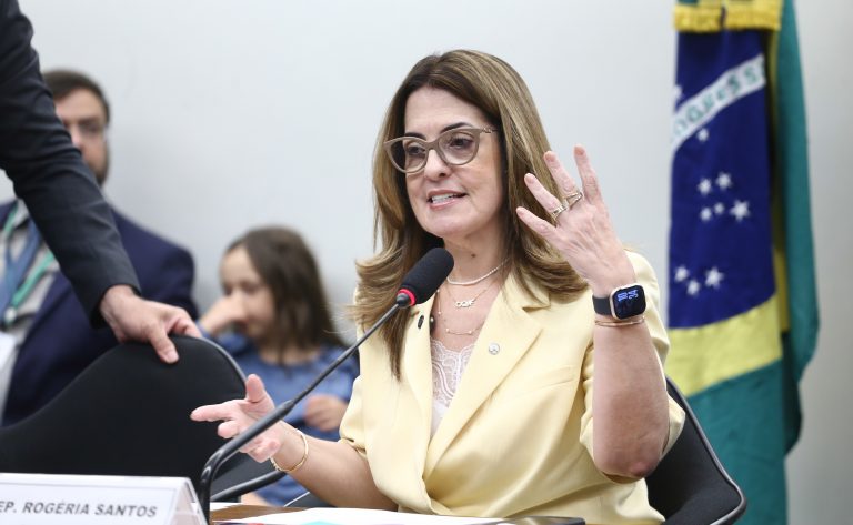 Comissão aprova uso de câmeras e Alerta Âmber contra desaparecimento de pessoas