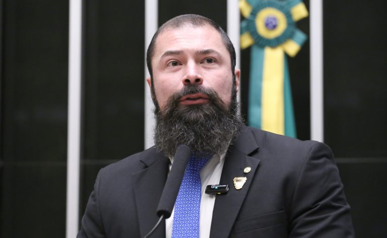 Comissão aprova uso de fundo público para defesa jurídica de policiais