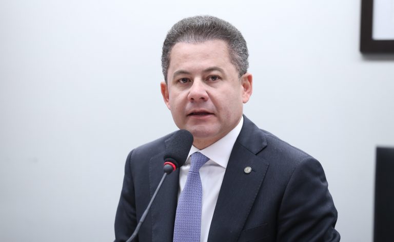 Comissão aprova vistoria obrigatória para carros com mais de 5 anos