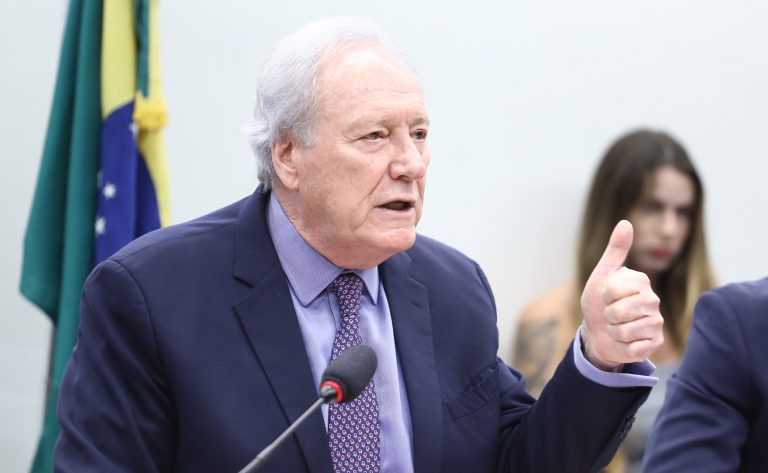 Comissão cancela audiência com Lewandowski sobre PEC da Segurança Pública