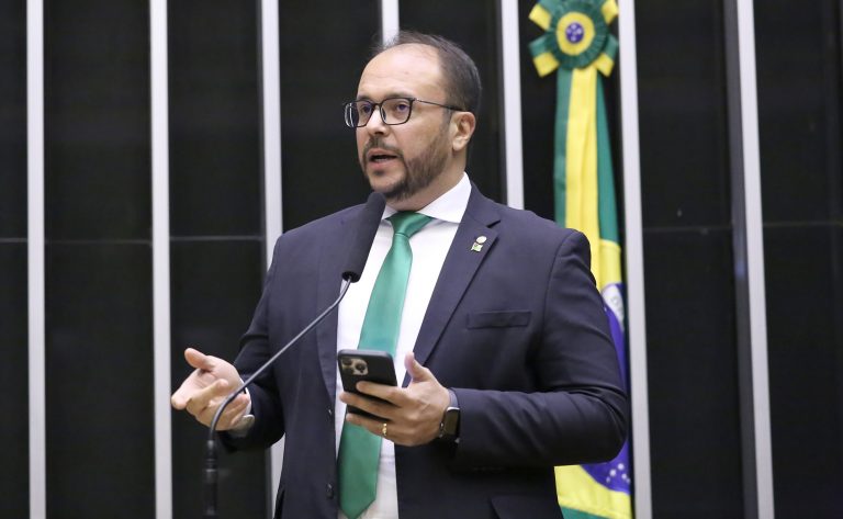Comissão da Câmara aprova atenção integral à pessoa com síndrome de Down no SUS