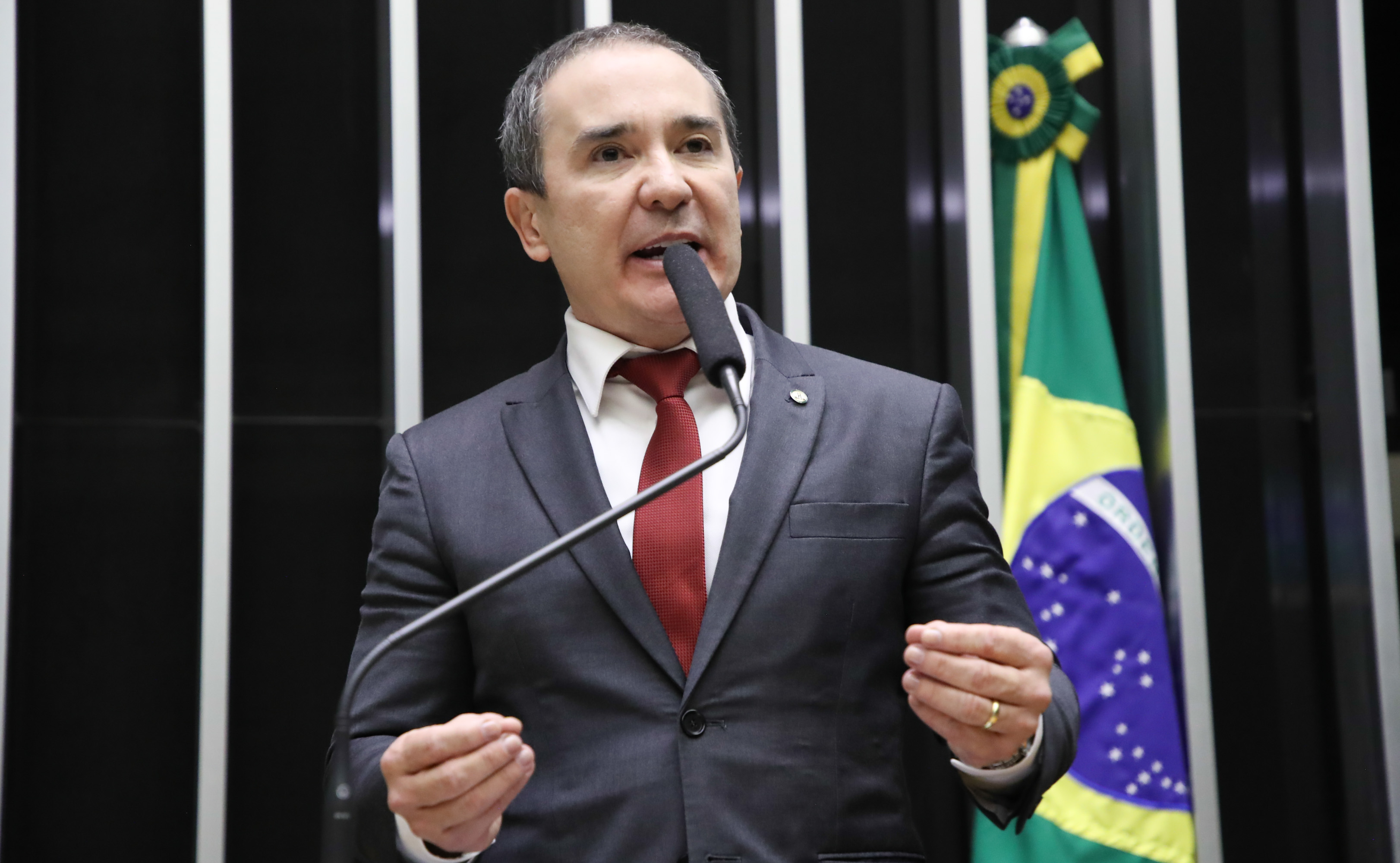 Comissão da Câmara aprova programa de acompanhante para idosos em regiões remotas