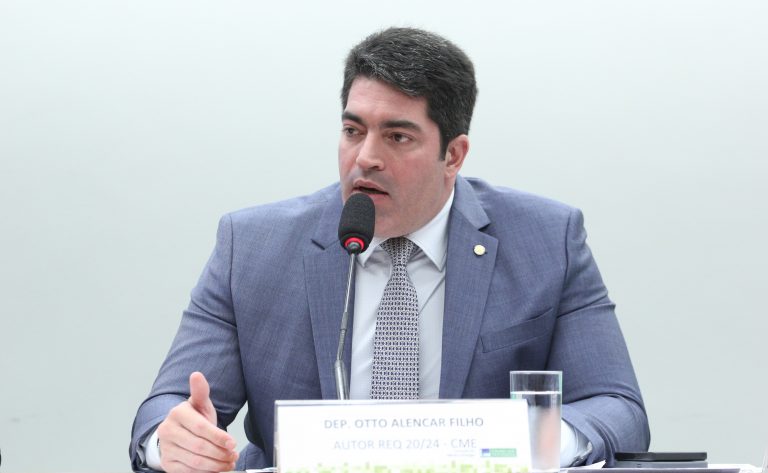 Comissão da Câmara aprova proibição definitiva do horário de verão no Brasil