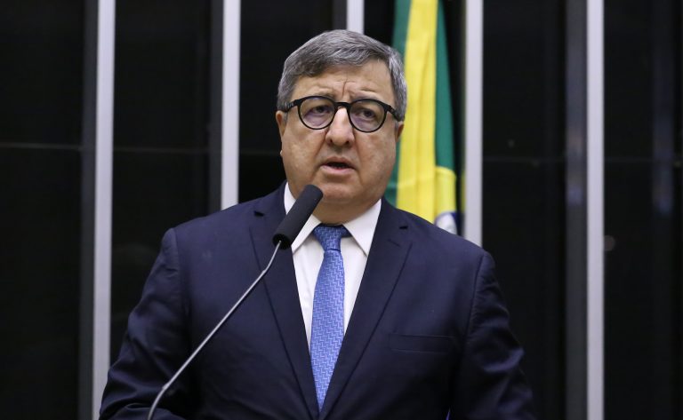 Comissão da Câmara debate abusos terapêuticos contra crianças autistas