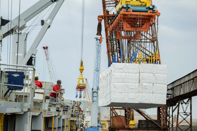 Comissão da Câmara debate condições de trabalho no setor portuário