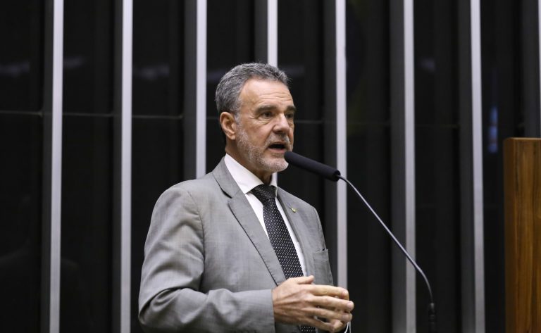 Comissão da Câmara debate dificuldades de estudantes com financiamento do Fies