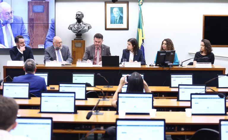 Comissão da Câmara debate financiamento e impacto do novo Plano Nacional de Educação