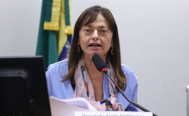 Comissão da Câmara debate normas do CNE que dividem profissionais de educação física
