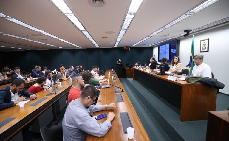 Comissão da Câmara debate Plano Nacional de Cultura com ministra Margareth Menezes